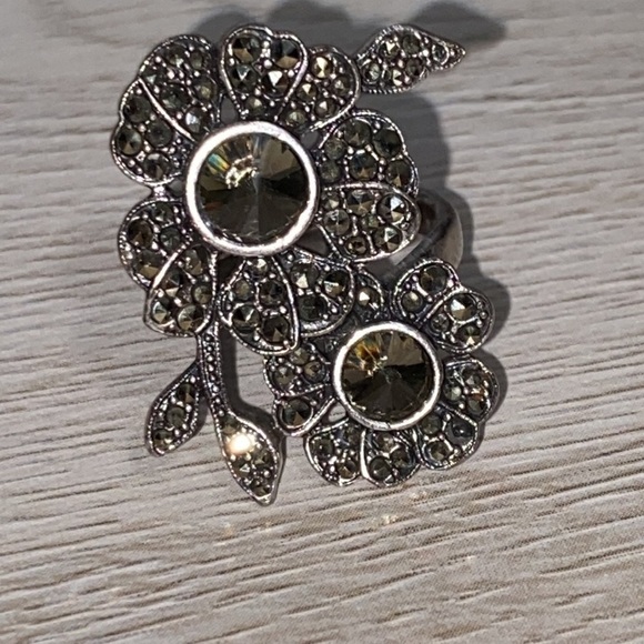 Fossil Silver Black Flower Ring Hematite Stones Marcasite Shimmery Whimsical - Picture 11 of 15